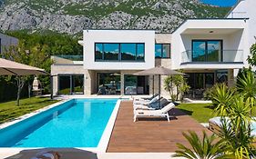 Villa Agava With Heated Pool, Jacuzzi, Sauna, Gym, 4 En-Suite Bedrooms